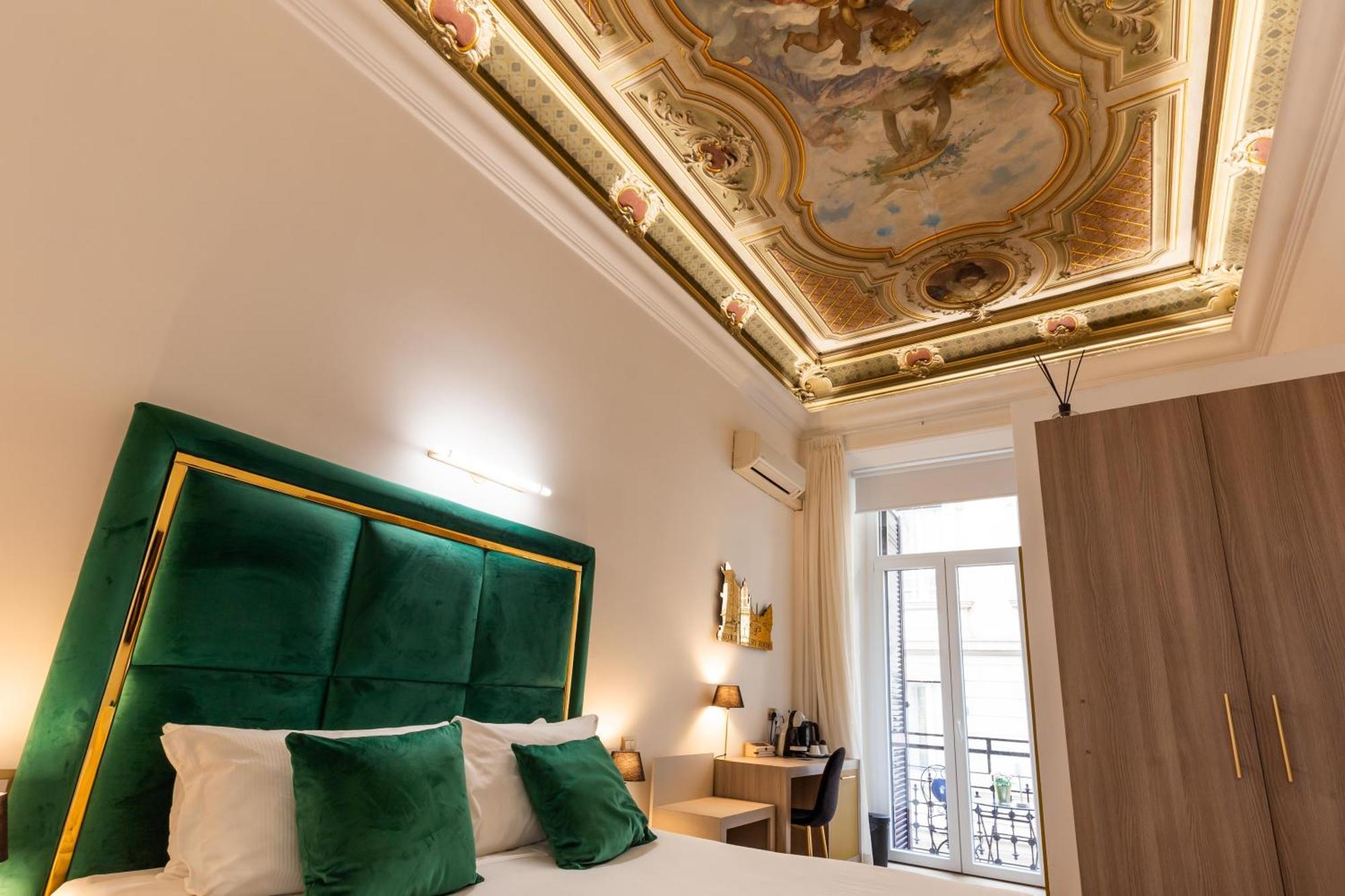 Cavour Luxury Rooms - Lr Collection ローマ エクステリア 写真