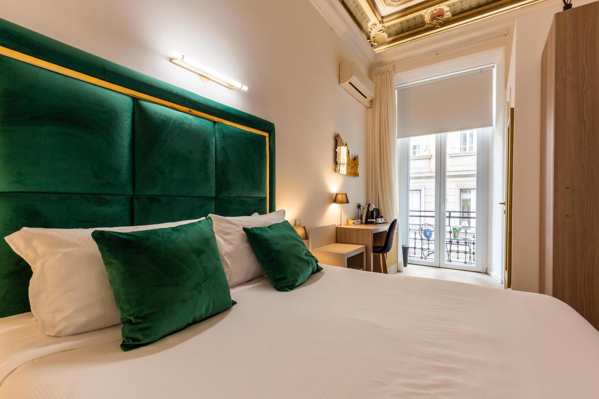 Cavour Luxury Rooms - Lr Collection ローマ エクステリア 写真