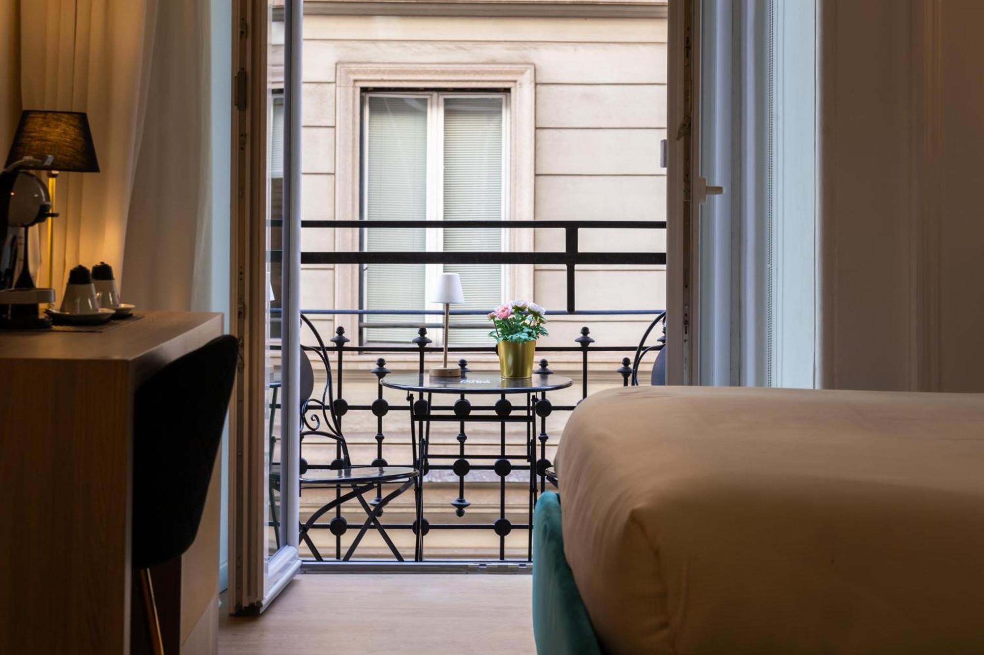 Cavour Luxury Rooms - Lr Collection ローマ エクステリア 写真