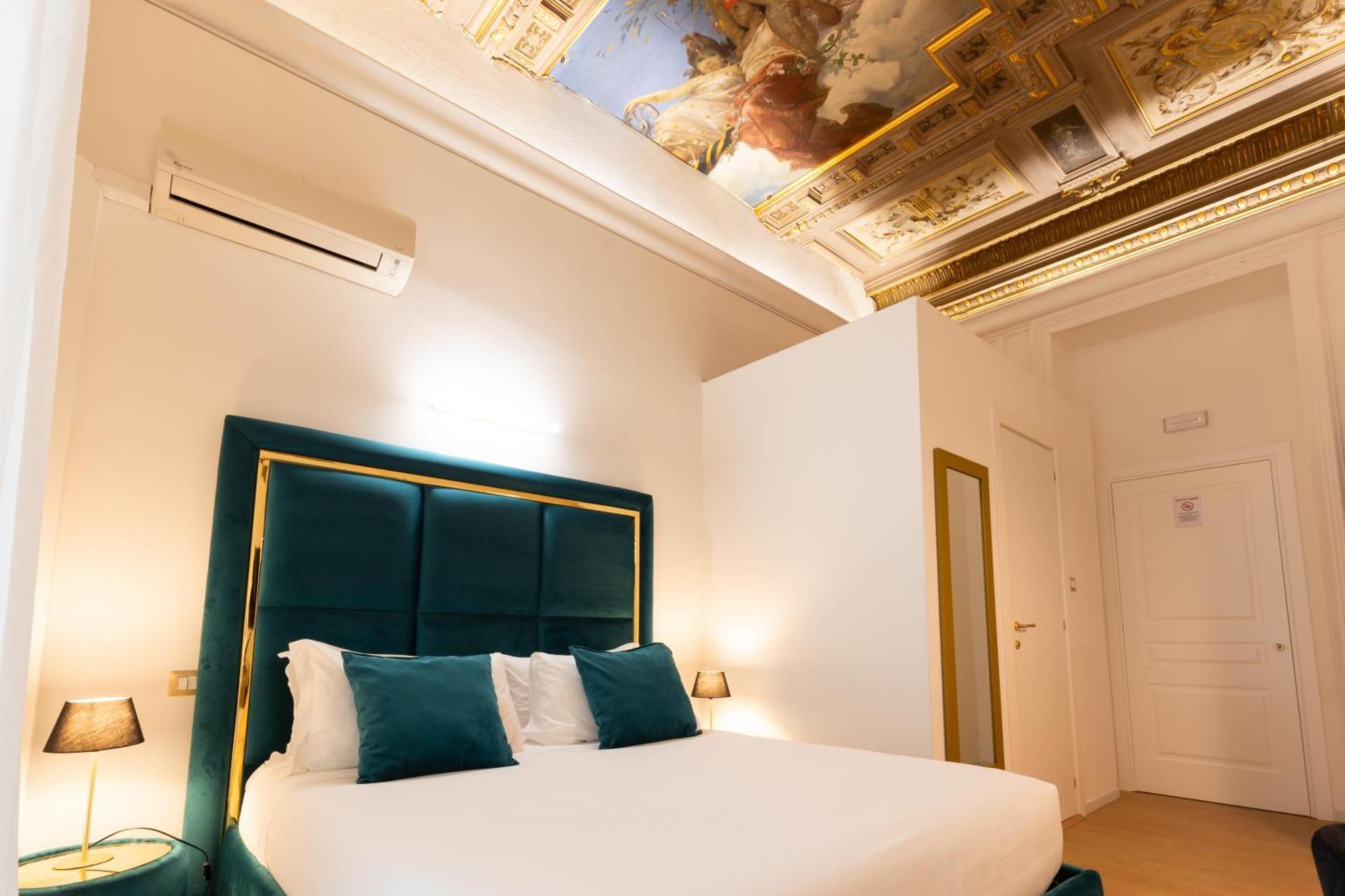Cavour Luxury Rooms - Lr Collection ローマ エクステリア 写真