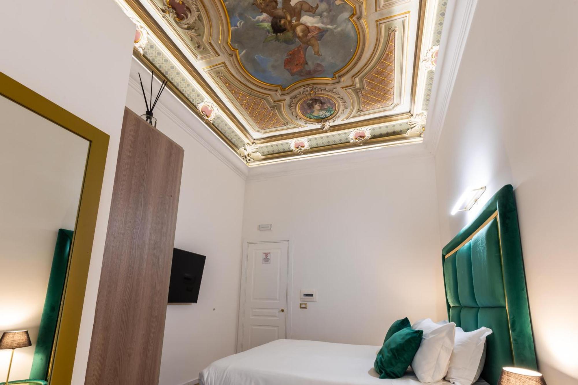 Cavour Luxury Rooms - Lr Collection ローマ エクステリア 写真