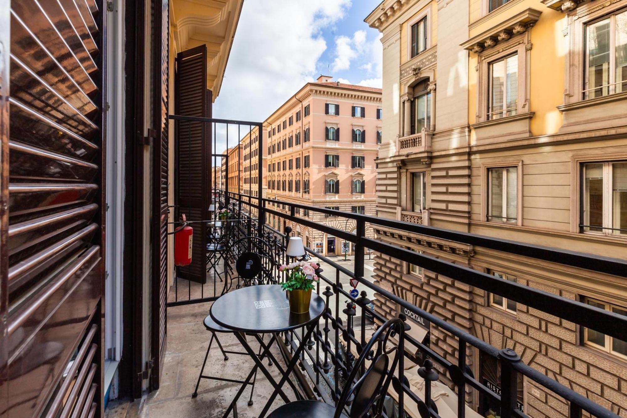 Cavour Luxury Rooms - Lr Collection ローマ エクステリア 写真