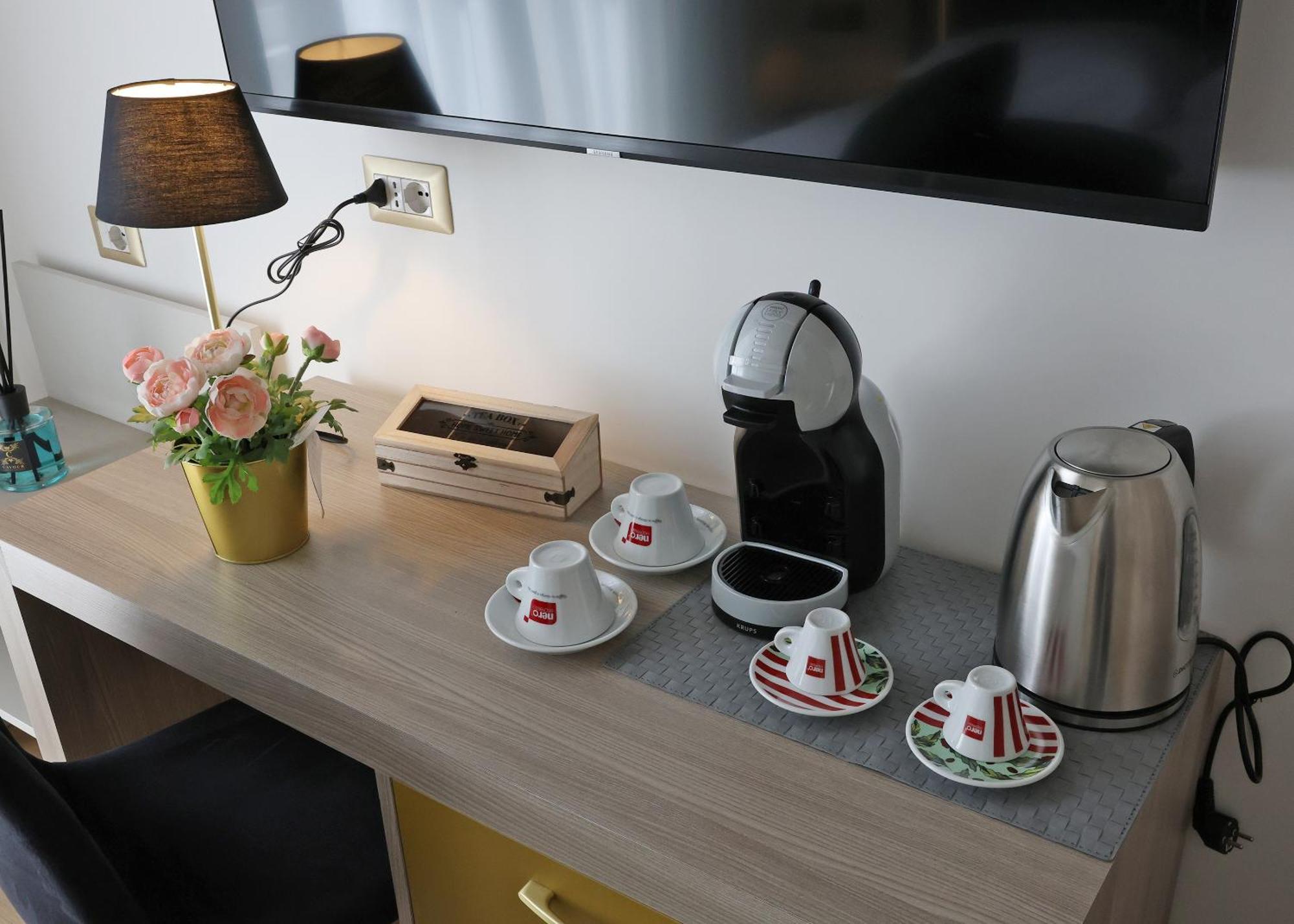 Cavour Luxury Rooms - Lr Collection ローマ エクステリア 写真