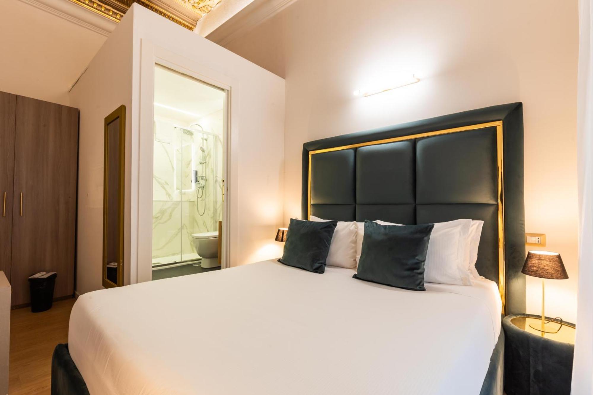 Cavour Luxury Rooms - Lr Collection ローマ エクステリア 写真